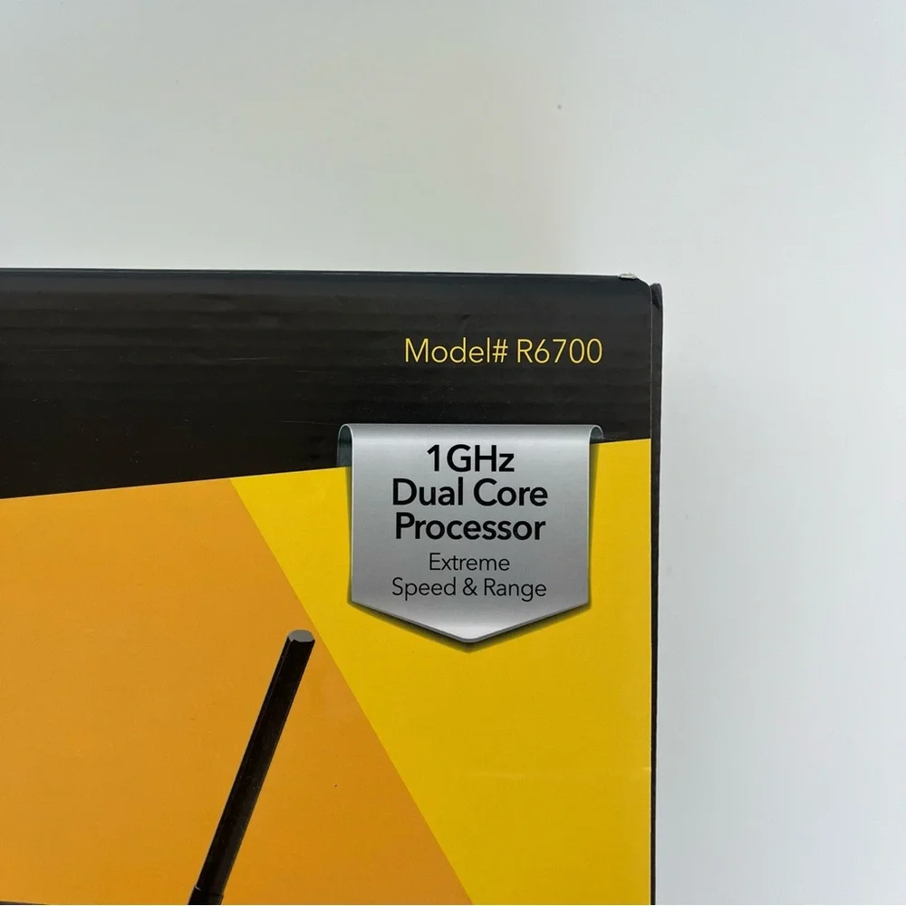 NETGEAR Nighthawk AC1750 Smart WiFi Router - Picture 3 of 9